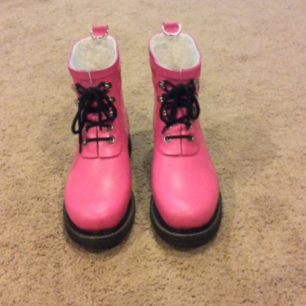 Ilsa Jacobsen pink lace-up rain boots